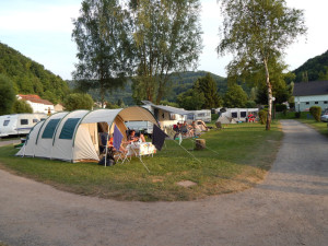 Een tent op de kleine camping in Luxemburg