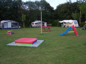 De speeltuin op de mincamping in Gelderland