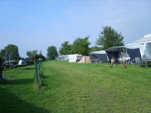 Het kampeerveld van de boerencamping in Limburg