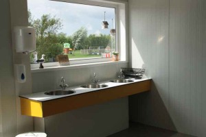 Het sanitair van de kleine camping Zeeland
