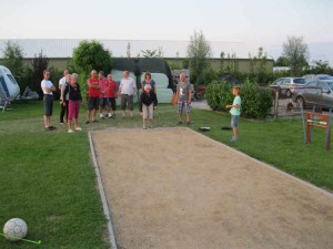 Jeu de boules op de boerencamping Gelderland
