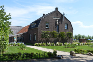 St Petrushoeve op de e kleine camping Limburg