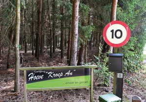 Hoeve Kroep An, brievenbus, 10 bord.